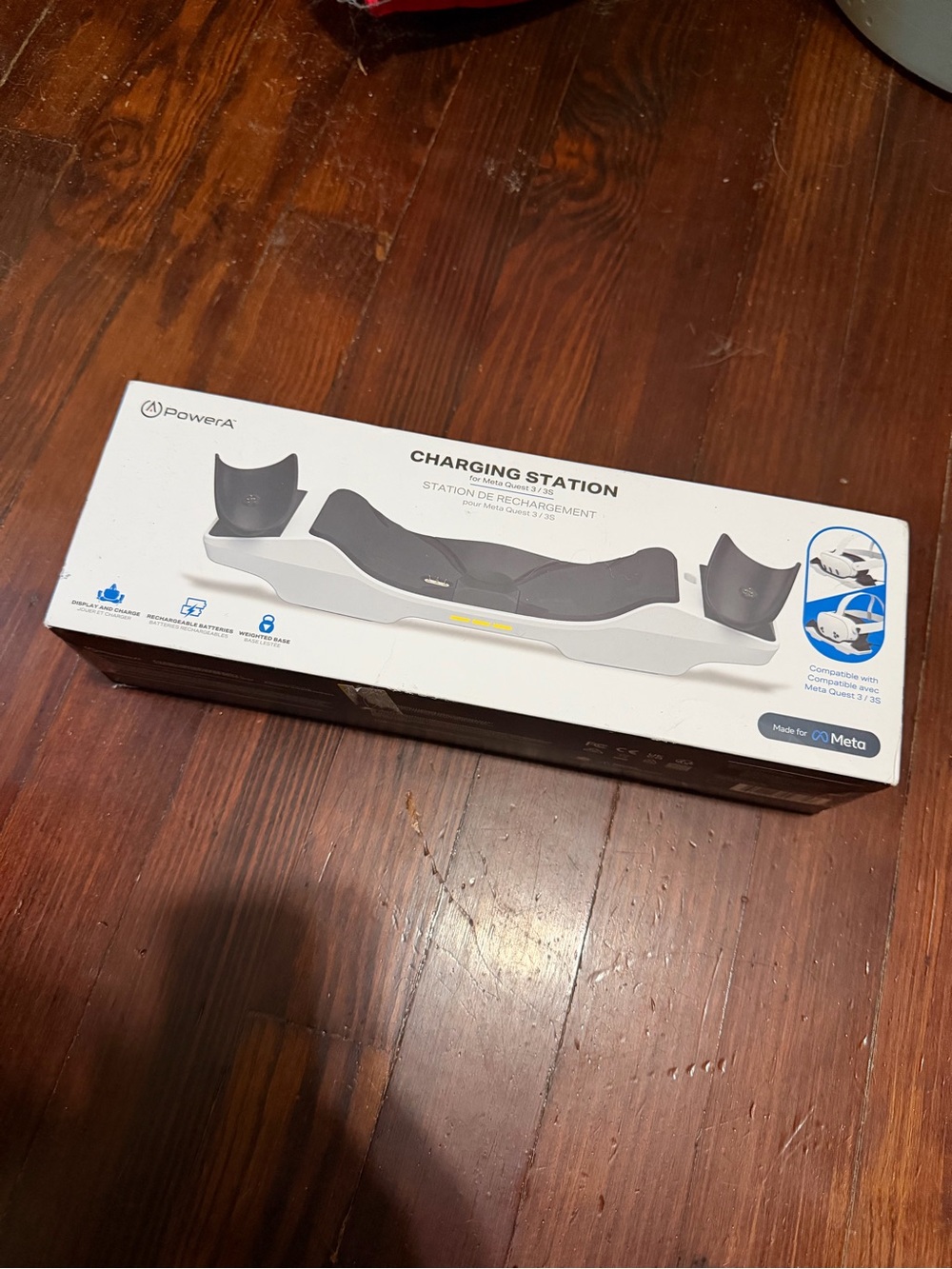 White and Gray VR Charging Station